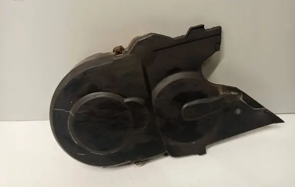 Volkswagen Touran I Timing belt guard (cover) 045109107F
