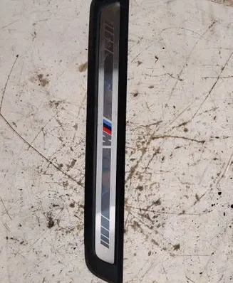 BMW M3 F80 Other sill/pillar trim element 8075021