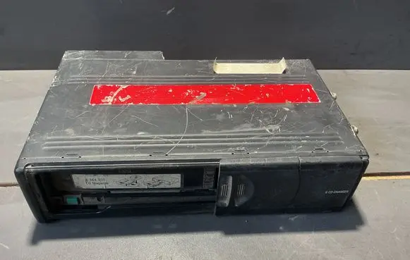 BMW 5 E39 CD/DVD changer 6908948