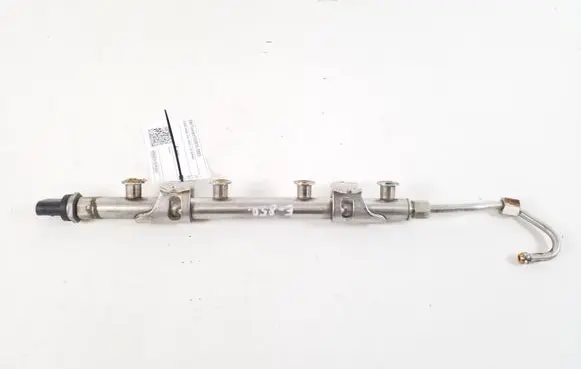Volkswagen Touran III Fuel main line pipe