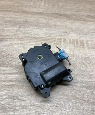 Toyota Auris E180 Air flap motor/actuator 1138002800 R261
