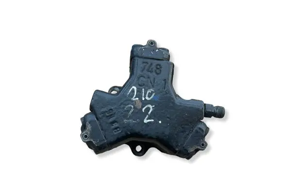 Mercedes-Benz A W168 Fuel injection high pressure pump A6110700901