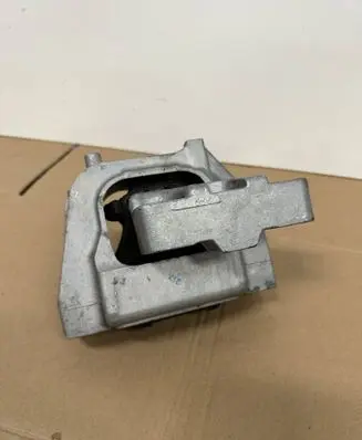 Volkswagen Golf VIII Engine mount bracket 5WA199262D