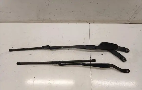 Mercedes-Benz C W204 Headlight wiper blade set A2048201844 A2048201944