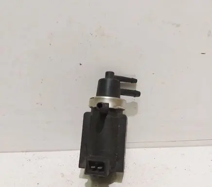Volkswagen PASSAT B5 Turbo solenoid valve 8D0906627 98T338