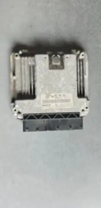 Volkswagen Golf V Engine control unit/module 06F906056L 1039S05149