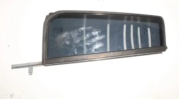 Land Rover Discovery 3 - LR3 Rear side window
