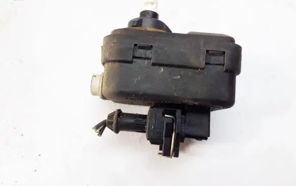 Headlight level adjustment motor