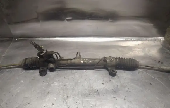 Toyota Corolla Verso E121 Steering rack 03ZE003