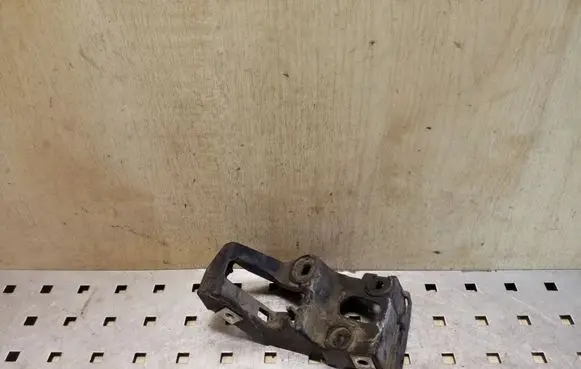 Audi A4 S4 B6 8E 8H Fender mounting bracket 8E0853921B