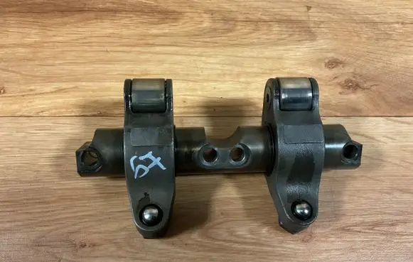 Volkswagen PASSAT B6 Camshaft 038443H