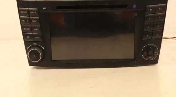 Mercedes-Benz CLS C219 Radio/GPS head unit trim 