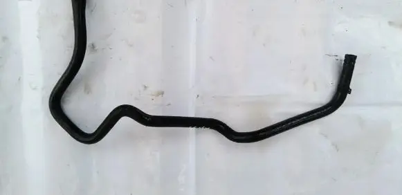 Engine coolant pipe/hose