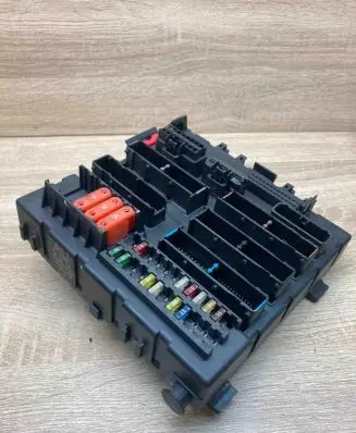Opel Signum Fuse module 13112914