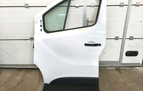 Opel Vivaro Front door