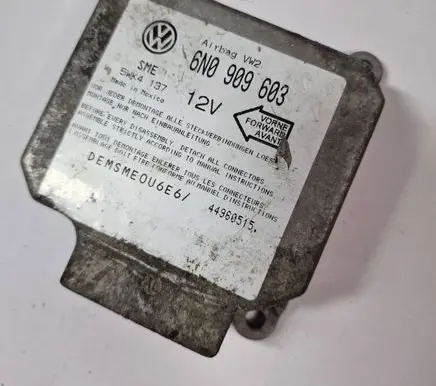 Volkswagen Golf III Airbag control unit/module 6N0909603 44960515 5WK4137