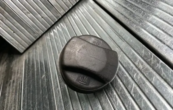 Opel Astra H Fuel tank filler cap 