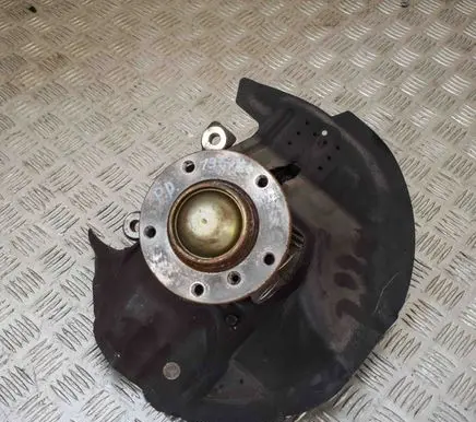 Front wheel hub