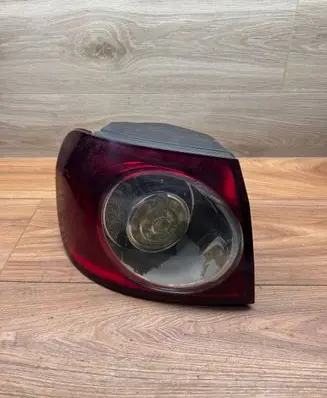 Volkswagen Golf Plus Rear/tail lights 5M0945095N 89033607