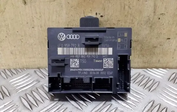 Audi Q7 4L Door control unit/module 4F0959792R 8K0959792D