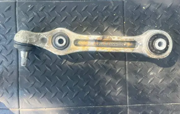 Mercedes-Benz C W205 Front control arm 20519