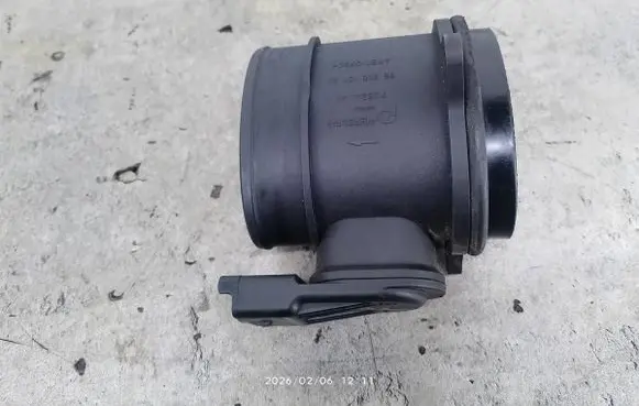 Ford Focus C-MAX Mass air flow meter 9650010780