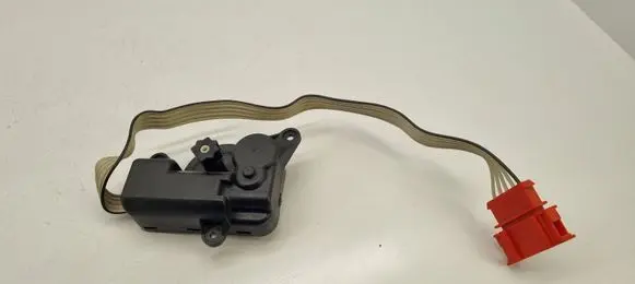 Volkswagen Golf III A/C air flow flap actuator/motor 357907511B