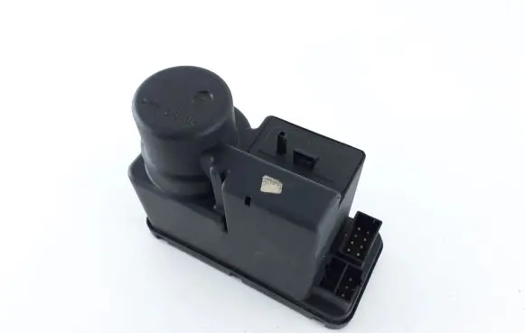 Mercedes-Benz C W202 Central locking vacuum pump 2028000848