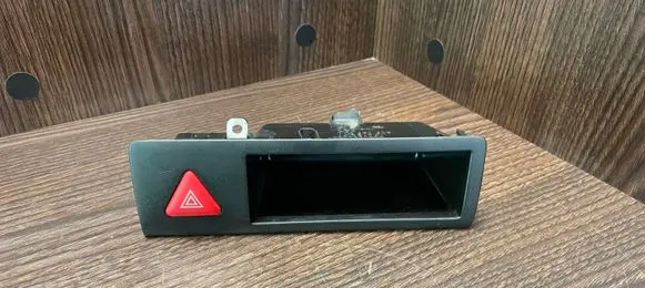 Volkswagen Transporter - Caravelle T5 Hazard light switch 7H0857925