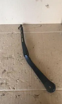 BMW 3 E90 E91 Front wiper blade arm 7171640