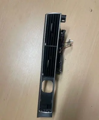 Audi A6 S6 C6 4F Dash center air vent grill 4F1820951