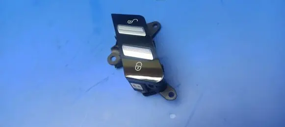Mercedes-Benz S W221 Central locking switch button A2218213051 STV82217 03371040100