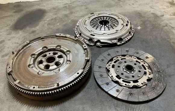 Volkswagen PASSAT B7 Clutch set kit 03L105266CC