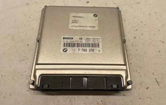 BMW 5 E39 Engine control unit/module 7789376 0281010314