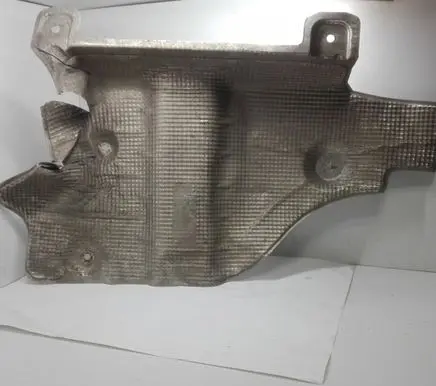 Audi Q7 4L Exhaust heat shield 7L0825681B