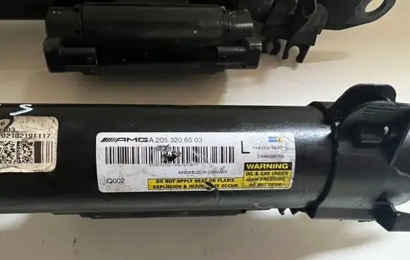 Mercedes-Benz C AMG W205 Front shock absorber with coil spring A2053206503 A2053206603 2053206503
