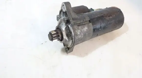 Volkswagen Touran I Starter motor