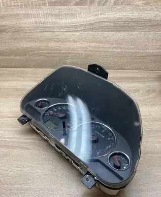 Volvo S40 Speedometer (instrument cluster) 30623464 03W18D5
