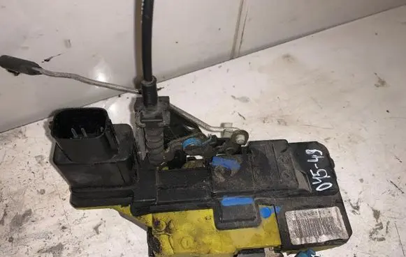 Volvo S60 Rear door lock 8626967 D4549