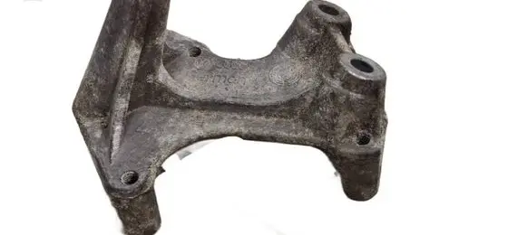Volkswagen Touran I Engine mounting bracket 06A903103