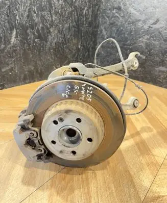 Mercedes-Benz C W205 Rear wheel hub