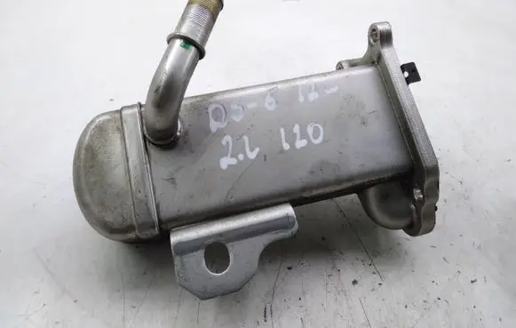 Citroen DS5 EGR valve cooler V29004027