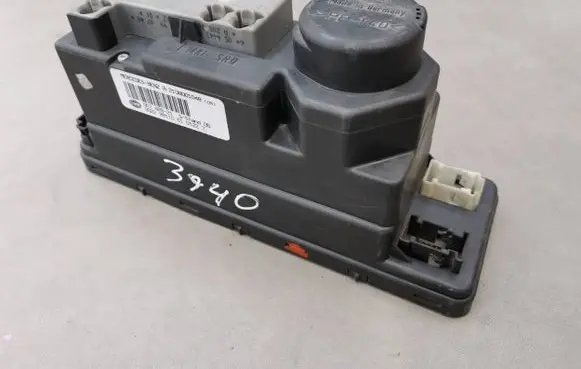 Mercedes-Benz E W210 Central locking vacuum pump 2108001048 0022991101 00782821