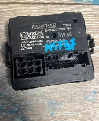 Volkswagen Golf VIII Gateway control module 5WA907530B A2C77448305 5WA907530B4