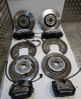 Mercedes-Benz C AMG W205 Brake discs and calipers set 