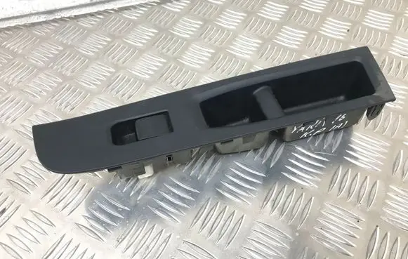 Toyota Yaris Electric window control switch 742320D710