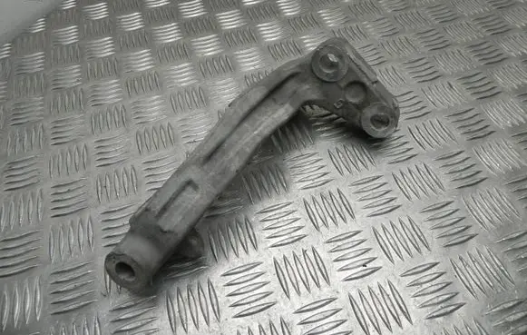 Peugeot 308 EGR valve cooler bracket 189152 VD17347