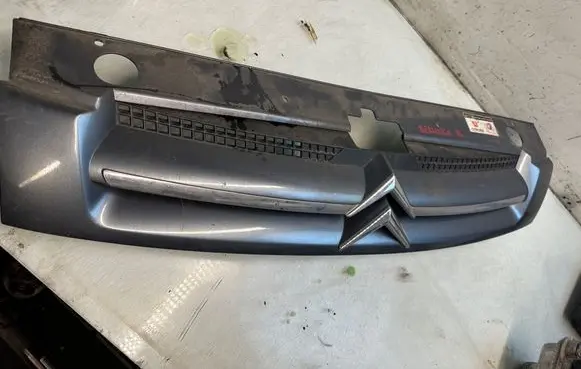 Citroen Berlingo Front grill 9644758077