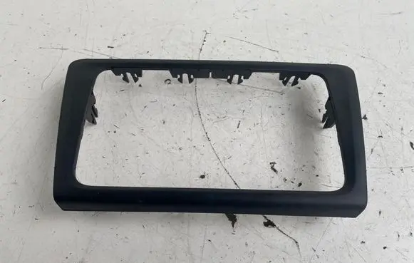 Skoda Rapid (NH) Radio/GPS head unit trim 5JA858415