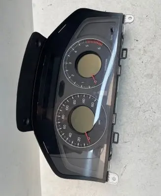 Speedometer (instrument cluster)